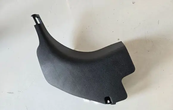 Nissan Leaf II (ZE1) Front sill trim cover 669013NL0A