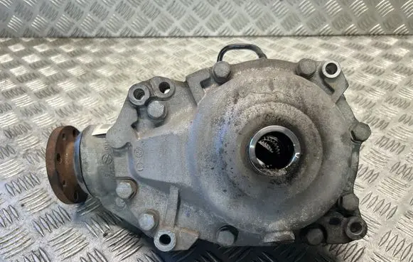 BMW X1 E84 Front differential 7583773