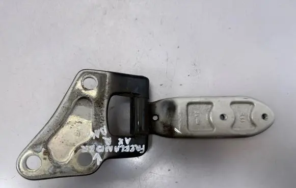 Land Rover Freelander Loading door upper hinge