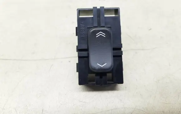Cadillac CTS Electric window control switch 25750264