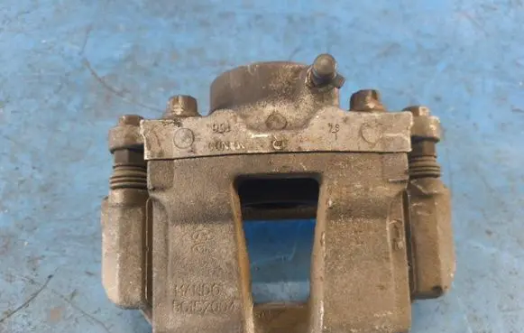 Hyundai Sonata Front brake caliper 581304R000