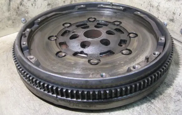 Volkswagen Golf IV Dual mass flywheel 