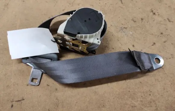Citroen C5 Middle seatbelt (rear) 33009759 43594 33009432