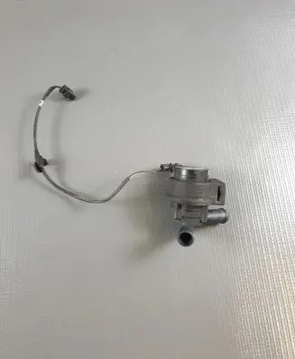 Volkswagen Golf VII Electric auxiliary coolant/water pump 9025973A
