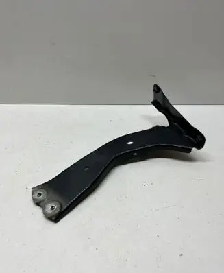 Audi Q3 F3 Fender mounting bracket 83A821132