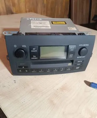 Toyota Corolla Verso E121 Radio/CD/DVD/GPS head unit 8612013060B0 CQTS7170A YEFM01968A