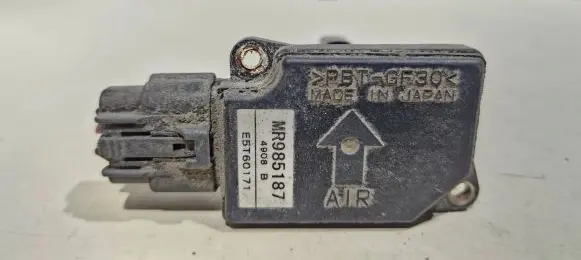 Mitsubishi Grandis Mass air flow meter MR985187