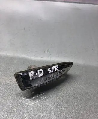 Opel Insignia B Front fender indicator light 13491089