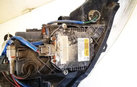 Nissan Murano Z50 Headlight ballast module Xenon 