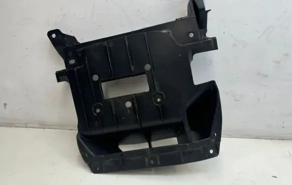 Porsche Macan (95B) Front bumper skid plate/under tray 95B825370H
