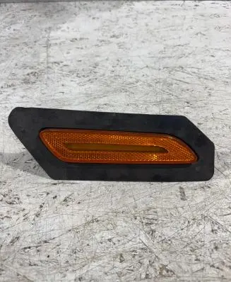 Porsche Panamera (971) Front reflector 9Y0945072 971945062B