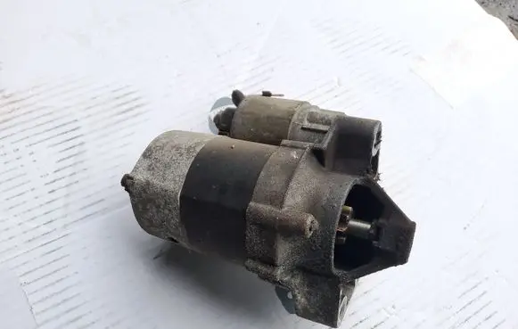 Renault Laguna I Starter motor