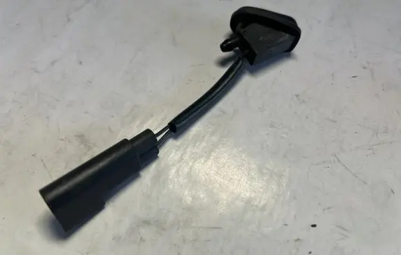 Ford Focus Windshield washer spray nozzle 4M5117666AB 4M5117666A