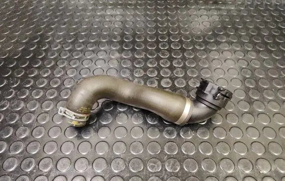 Audi A7 S7 4G Engine coolant pipe/hose 4G0122101B
