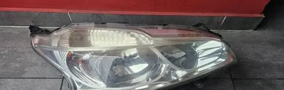 Peugeot 208 Headlight/headlamp