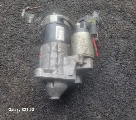 Renault Laguna III Starter motor 8200584675A M000T57881 M000T87881