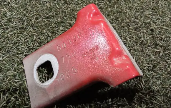Fender mounting bracket