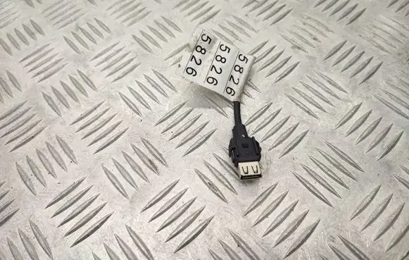 Opel Mokka X USB socket connector 42465826