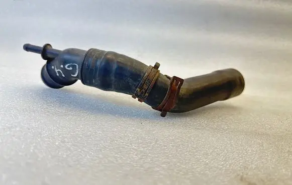 Volkswagen Golf IV Engine coolant pipe/hose 1J012107B
