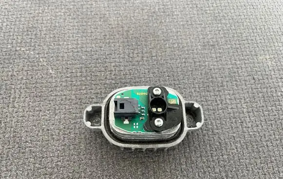 BMW 1 F20 F21 Voltage converter/converter module T4457B C4457B