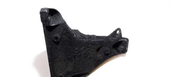 Volkswagen PASSAT B5 Engine mounting bracket 8d0129308ab