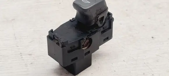 Volvo S60 Electric window control switch 9472275 19206