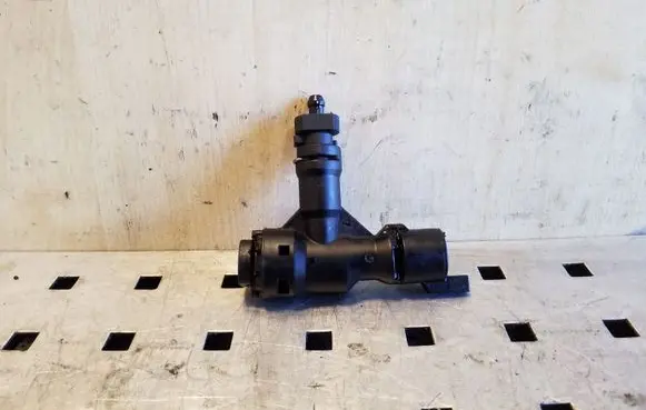 Volkswagen Tiguan Clutch pipe/line 1K07214684