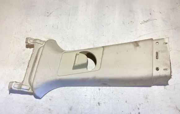 Land Rover Range Rover Sport L494 (B) pillar trim (top) DK6224397A DK6224397B