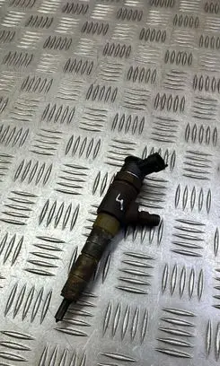 Fuel injector