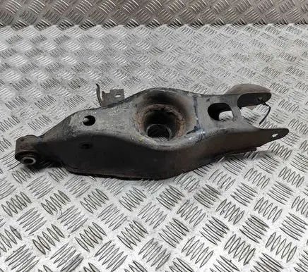 Maserati Ghibli Rear upper control arm/wishbone 670036580