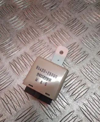 Hyundai Accent Window control relay 9542025000