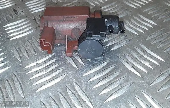 Vacuum valve