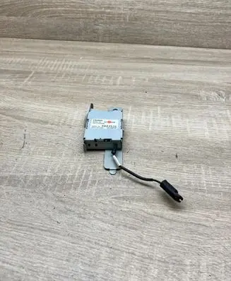 Subaru B9 Tribeca Aerial antenna amplifier EF1165DA 286630209