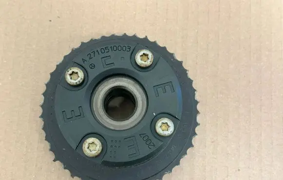 Mercedes-Benz C W204 Camshaft pulley/ VANOS A2710510003 A2710500800 R2710510228