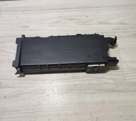 Mercedes-Benz CLA C117 X117 W117 Fuse box cover A2465451600