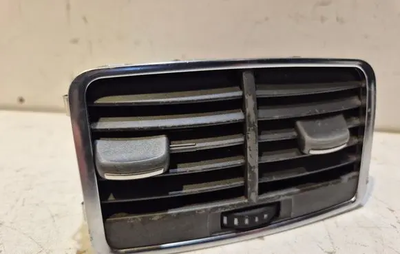 Audi A6 S6 C6 4F Rear air vent grill 4F0819203B