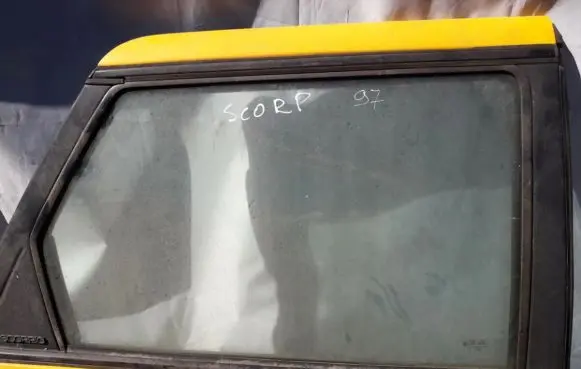 Ford Scorpio Rear door window glass