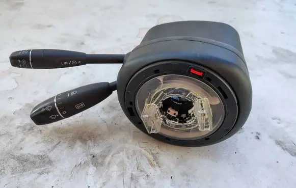 Mercedes-Benz C W204 Wiper turn signal indicator stalk/switch A2129007502