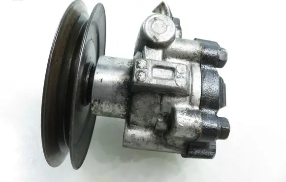 KIA Sportage Power steering pump 0K024326808