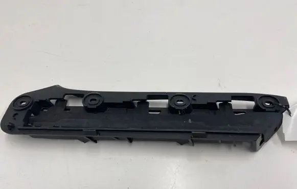 Volkswagen Touran I Front bumper mounting bracket 1T0807936