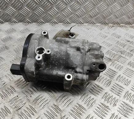 Toyota RAV 4 (XA50) Air conditioning (A/C) compressor (pump) 8837033040