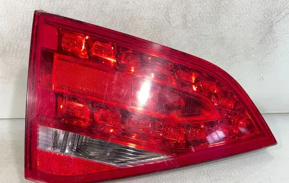 Audi A4 S4 B8 8K Tailgate rear/tail lights 8k5945093k