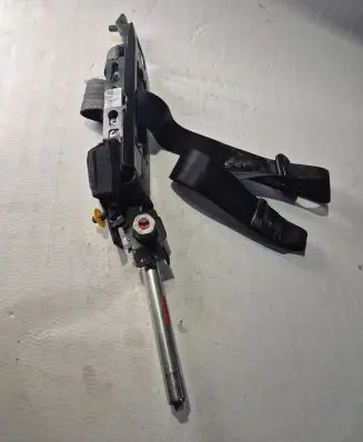 Volvo C30 Front seatbelt 6061062L0D 0804160066