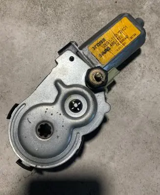 Saab 9-5 Seat adjustment motor 4657193 197130 117836103