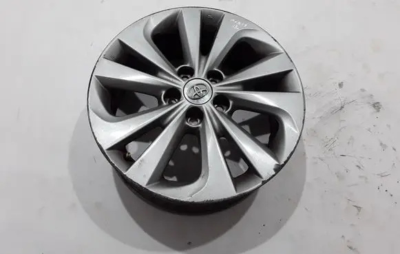 Toyota Auris E180 R17 alloy rim 4261102F00