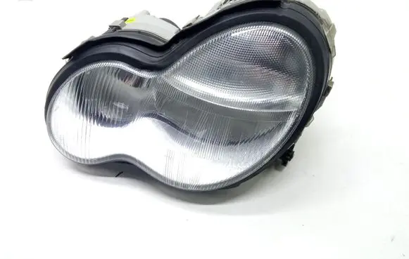 Mercedes-Benz C W203 Headlight/headlamp A2038200161
