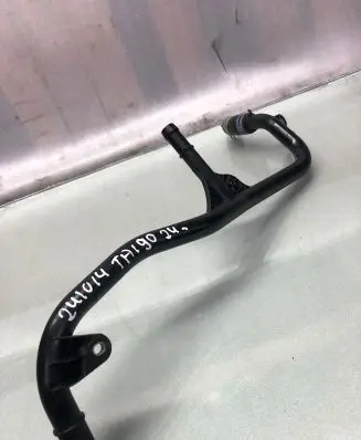Volkswagen Taigo Engine coolant pipe/hose 05e121070