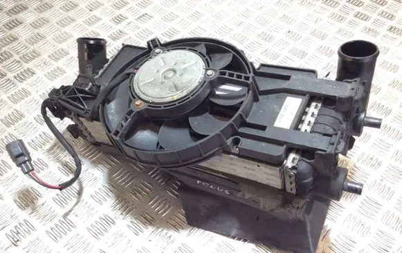 Ford Focus Intercooler radiator CV619L440VC BV618C607SC