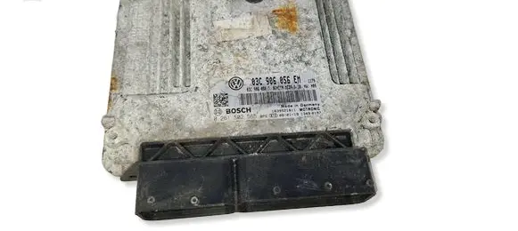 Volkswagen PASSAT B6 Engine control unit/module 03C906056T 03C906056EM 0261S02565