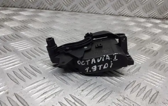 Skoda Octavia Mk1 (1U) Central body control module 1J1907551